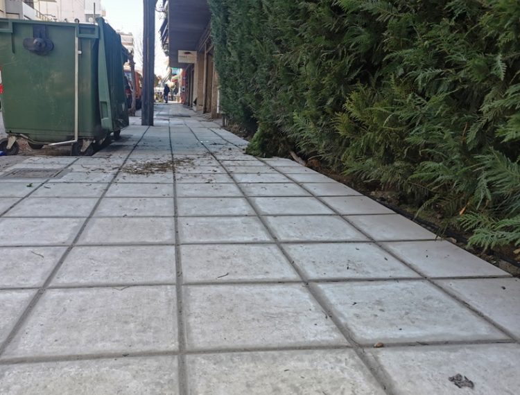 Δ. Τρικκαίων: Παρεμβάσεις σε πεζοδρόμια στα Τρίκαλα