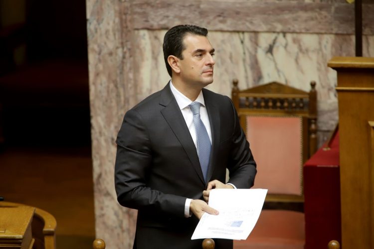 Σκρέκας: 30% αύξηση της επιδότησης στον δεύτερο κύκλο του «Κινούμαι Ηλεκτρικά»