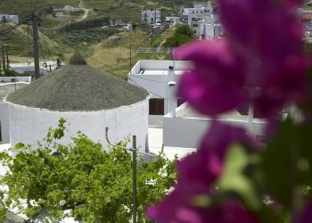 Σκύρος: Κορυφαίος προορισμός για το τριήμερο της Αποκριάς (vid)