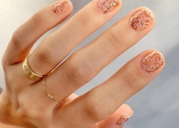 Και pastel και glam! Αυτά είναι τα top 6 color trends στα νύχια για την άνοιξη