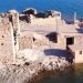 Κάλλιο, το ελληνικό χωριό-φάντασμα που βρίσκεται στον βυθό της λίμνης Μόρνου