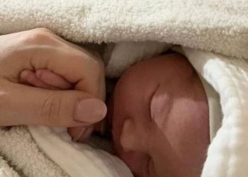 Το θαύμα της ζωής στο Κίεβο: Η μικρή Μία γεννήθηκε στο καταφύγιο εν μέσω βομβαρδισμών