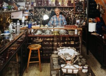 Η λαϊκή τέχνη των Ιωαννίνων μέσα από τις ιστορίες τεσσάρων τεχνιτών του ασημιού