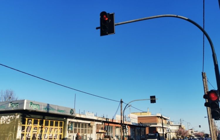 Ρυθμίσεις σε σηματοδότες στα Τρίκαλα