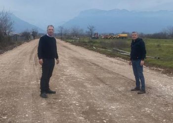 Eργασίες βελτίωσης του δρόμου  από Παλαιοχώρι προς Ι.Ν. Αγίου Γεώργιου από την  Περιφέρεια