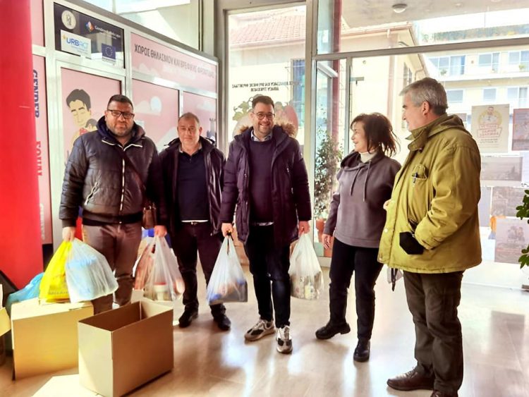 Ανθρωπιστική βοήθεια για την Ουκρανία συγκέντρωσε η Ν.Ε ΠΑΣΟΚ – ΚΙΝΑΛ Τρικάλων