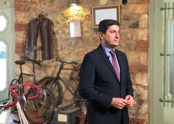 Στην Καλαμπάκα το 5ο ετάπ του Διεθνούς Ποδηλατικού Γύρου Ελλάδας-Ο Λευτέρης Αυγενάκης παρουσίασε αναλυτικά τις 5 συναρπαστικές διαδρομές