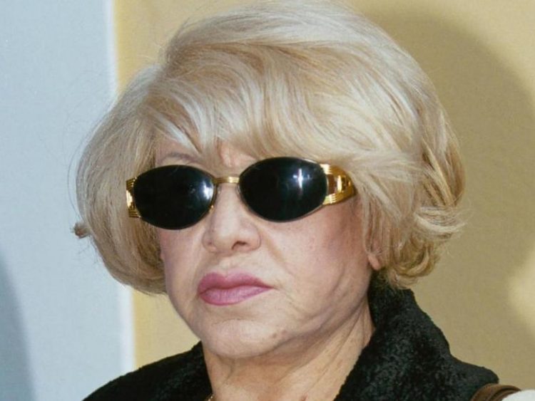 Καίτη Γκρέυ: Οι θετοί γονείς, οι αρραβώνες με Καζαντζίδη – Μπάρκουλη, τα 1500 τραγούδια και η απομόνωση