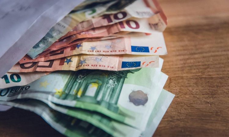 Επίδομα παιδιού Α21: Συνεχίζονται οι αιτήσεις – Πότε θα γίνει η πρώτη πληρωμή για το 2022