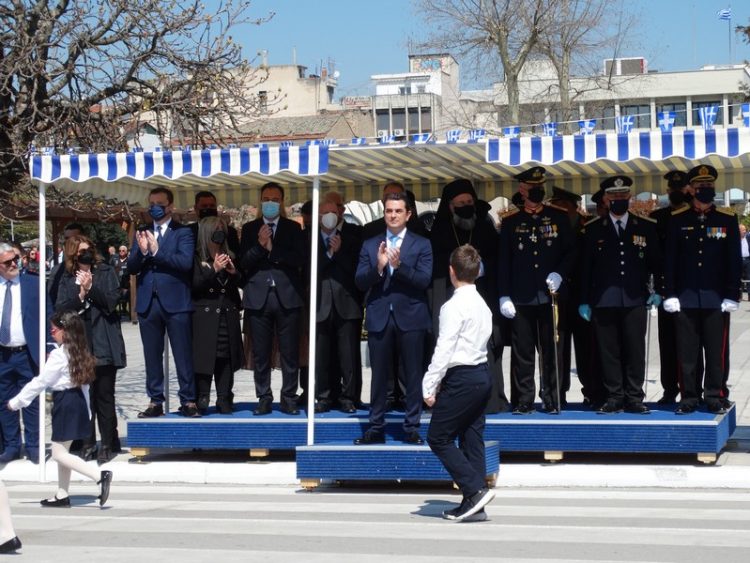 Με μεγαλοπρέπεια η παρέλαση σήμερα μετά από 2 χρόνια-Φωτογραφικά στιγμιότυπα