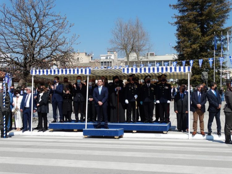 Με μεγαλοπρέπεια η παρέλαση σήμερα μετά από 2 χρόνια-Φωτογραφικά στιγμιότυπα