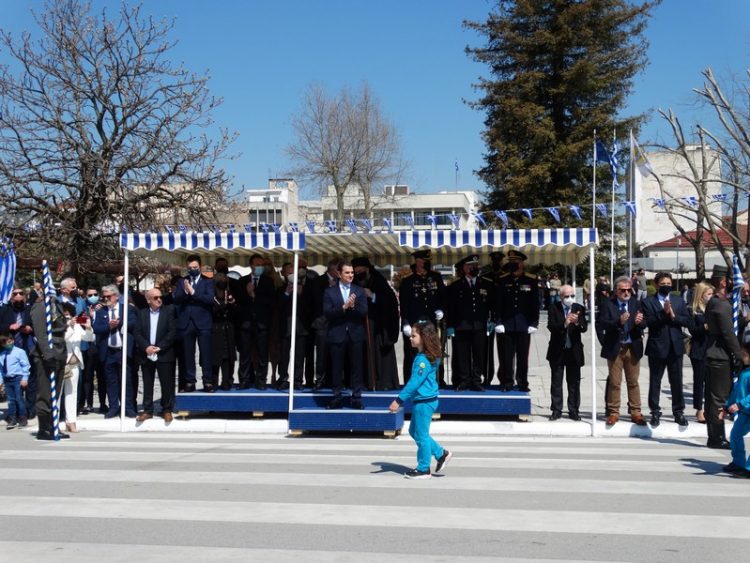 Με μεγαλοπρέπεια η παρέλαση σήμερα μετά από 2 χρόνια-Φωτογραφικά στιγμιότυπα