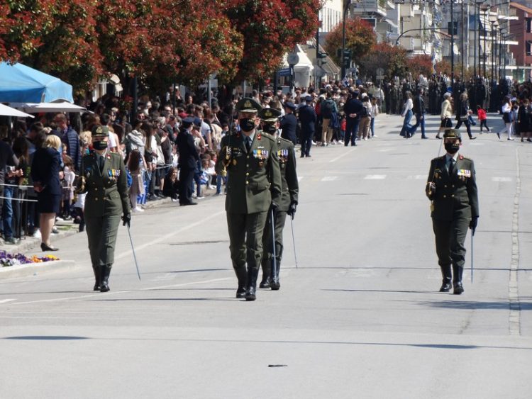 Με μεγαλοπρέπεια η παρέλαση σήμερα μετά από 2 χρόνια-Φωτογραφικά στιγμιότυπα