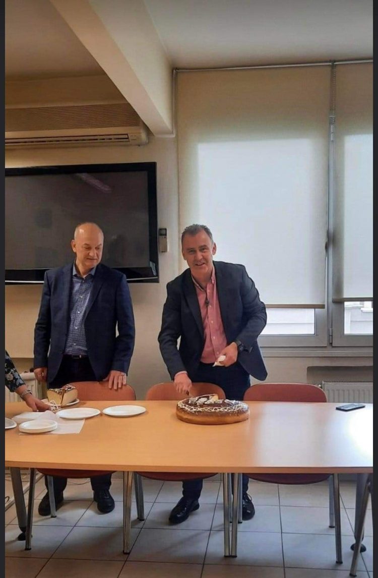 Kώτσιος-“15 ΜΕΡΕΣ ΠΡΟΘΕΣΜΙΑΣ ΓΙΑ ΝΑ ΥΠΟΓΡΑΦΕΙ ΚΛΑΔΙΚΗ, ΑΛΛΑ Η ΗΓΕΣΙΑ ΤΗΣ ΟΤΟΕ ΚΟΒΕΙ ΠΙΤΕΣ ΑΝΤΙ ΝΑ ΟΡΓΑΝΩΝΕΙ ΑΓΩΝΙΣΤΙΚΕΣ ΚΙΝΗΤΟΠΟΙΗΣΕΙΣ”
