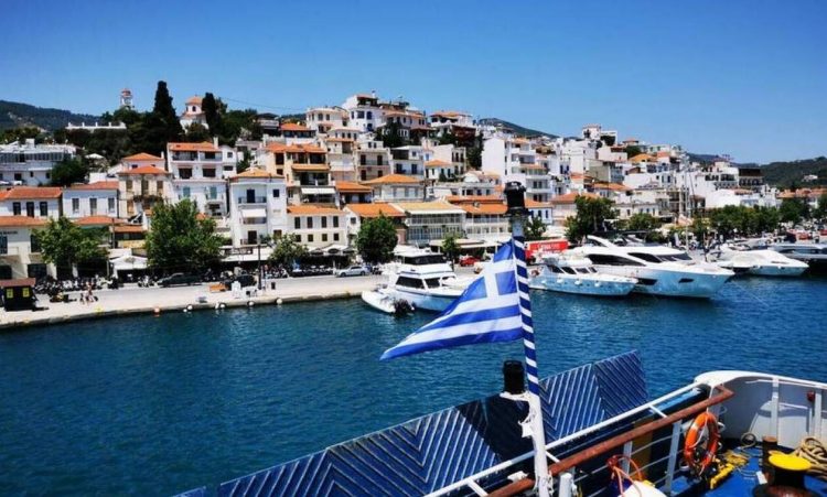 Η Σκιάθος «ταξιδεύει» στο μετρό του Παρισιού και του Λονδίνου