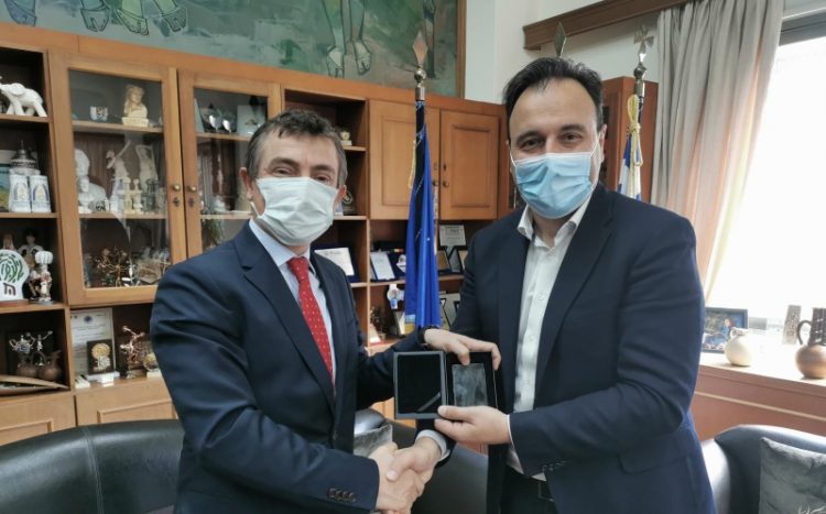 Σε θετικό κλίμα η επίσκεψη του Τούρκου Πρόξενου στον Δήμαρχο Τρικκαίων