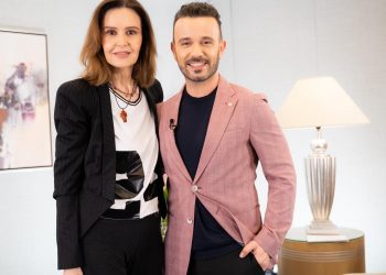 Η Κάτια Δανδουλάκη στο  «STATUS» με τον Κωνσταντίνο Καμέα