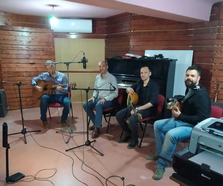 «Που ΄σαι φίλε» το νέο τραγούδι του Δημήτρη Παδιού σε μουσική Χρήστου Γρούτσου και στίχους Κώστα Πουλιανίτη