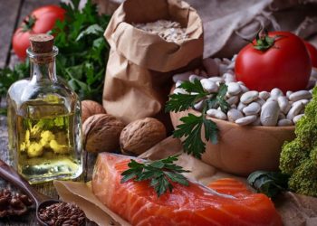 «Κακή» (LDL) χοληστερόλη: 8 τροφές που τη ρίχνουν χαμηλά