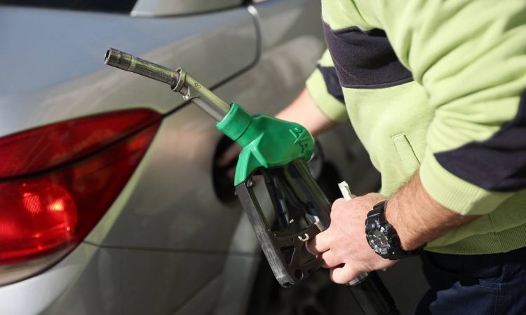 Επίδομα καυσίμων: Αντίστροφη μέτρηση για το άνοιγμα της πλατφόρμας – Όλα όσα πρέπει να γνωρίζετε