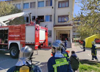 Άσκηση ετοιμότητας για σεισμό στη Λάρισα από την διεύθυνση πολιτικής προστασίας της Περιφέρειας