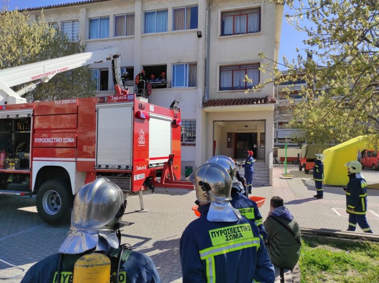 Άσκηση ετοιμότητας για σεισμό στη Λάρισα από την διεύθυνση πολιτικής προστασίας της Περιφέρειας