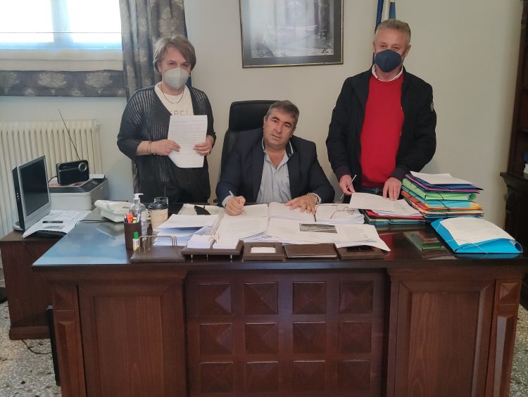 Νέα σύμβαση έργου υπέγραψε ο Δήμαρχος Πύλης