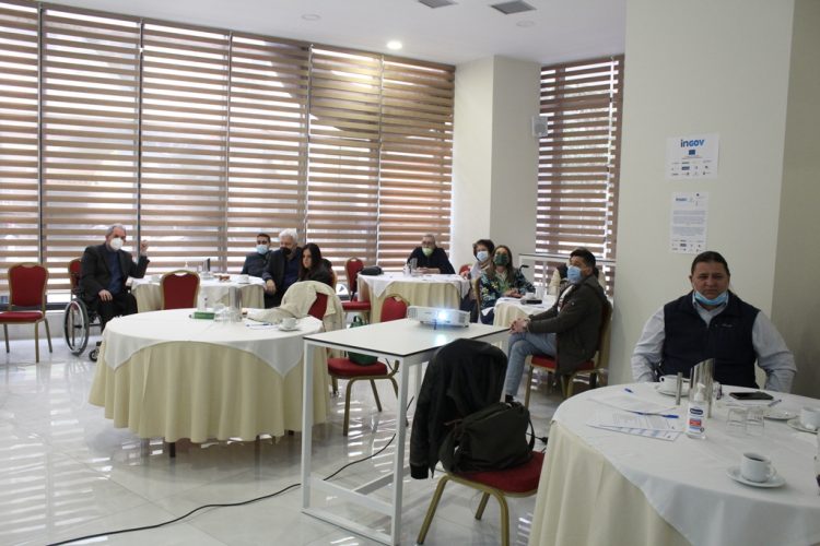Ψηφιακές εκπτωτικές κάρτες ΑμεΑ για τις δημόσιες συγκοινωνίες από την Περιφέρεια