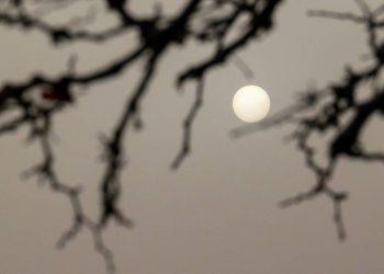 Μας έπνιξε η αφρικανική σκόνη-Συστάσεις στους πολίτες από την Περιφέρεια Θεσσαλίας λόγω της  αυξημένης συγκέντρωσης  στην ατμόσφαιρα