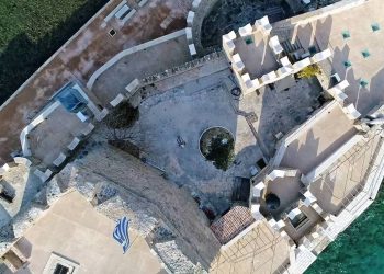 Το περιτοιχισμένο νησί της Ελλάδας με τους «αιμοσταγείς» κατοίκους (video)