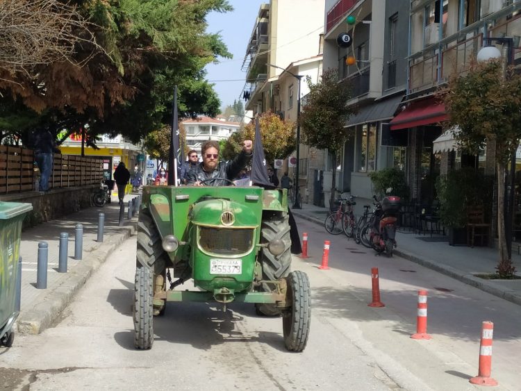 Δυναμική η απεργιακή κινητοποίηση του ΠΑΜΕ στα Τρίκαλα
