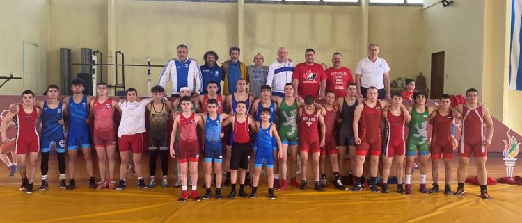 ΕΝΤΕΚΑ ΑΘΛΗΤΕΣ του ΑΠΣ Τρίκαλα στην προετοιμασία  του κλιμακίου της Εθνικής ομάδας ελληνορωμαϊκής πάλης κεντρικής   Ελλάδας  με την CSKA   Σόφιας