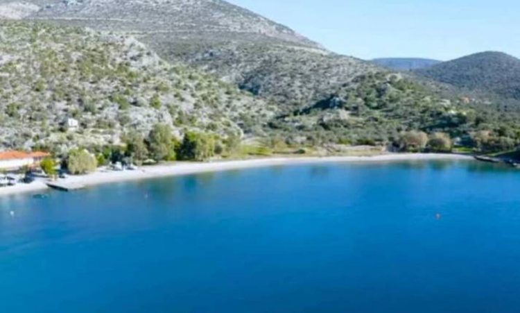 Ποταμοί: Το παραθαλάσσιο ησυχαστήριο στη Φωκίδα