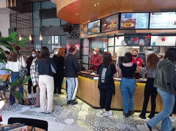 Goody’s Burger House… αγαπημένη συνήθεια-Χρόνια τώρα προσφέρει τις υπέροχες γεύσεις που απολαμβάνουν μικροί και μεγάλοι