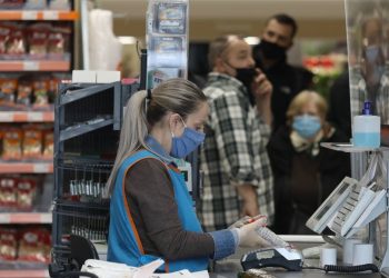Πώς θα λειτουργήσουν καταστήματα, σούπερ μάρκετ κρεοπωλεία και αλυσίδες τη Μεγάλη Παρασκευή