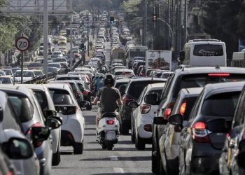 7 μέρες τον χρόνο χαμένες στη κίνηση των δρόμων της Αθήνας