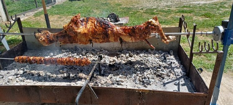Δεκάδες στα επείγοντα λόγω… οβελία