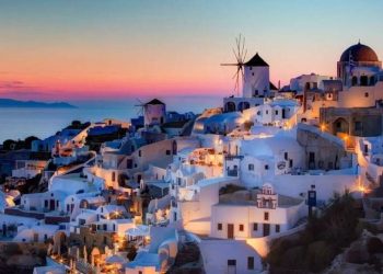 Σαντορίνη: Όλες οι ομορφιές της σε ένα βίντεο 63 λεπτών