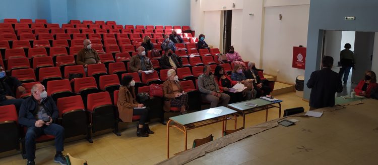 Συνάντηση εργασίας για τη σχολική διαρροή σε εκπαιδευτικές μονάδες όπου φοιτούν μαθητές Ρομά