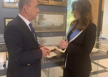 Μια από τους 12 ομιλητές της ΝΔ για την αμυντική συμφωνία Ελλάδας-ΗΠΑ η Παπακώστα