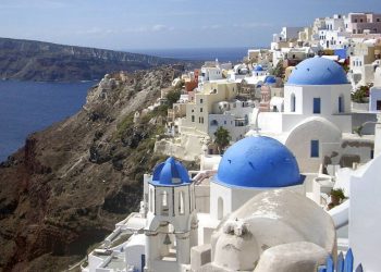 Thomas Cook: Δημοφιλής τουριστικός προορισμός η Ελλάδα – Ποιο νησί βρίσκεται στην κορυφή