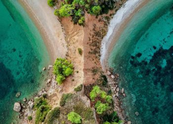 Ο Guardian ανακαλύπτει τα κρυμμένα μυστικά της Ελλάδας για μοναδικές διακοπές