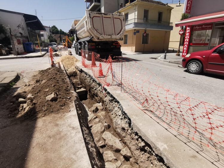 Αρχαιολογικά ευρήματα εντοπίστηκαν στη διάρκεια εργασιών της ΔΕΥΑΤ στο κέντρο των Τρικάλων