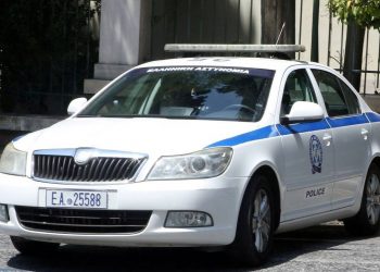 Σαλαμίνα: Δολοφόνησε τη μητέρα του και κράτησε δύο ημέρες το πτώμα στο σπίτι