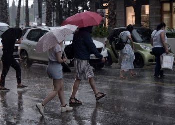 Έκτακτο δελτίο επιδείνωσης καιρού: Καταιγίδες, χαλάζι και αισθητή πτώση της θερμοκρασίας