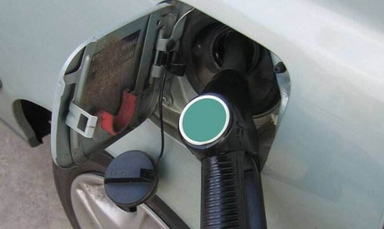 Fuel Pass: Σκέψεις για νέο επίδομα βενζίνης τον Ιούνιο – Τι εξετάζει η κυβέρνηση
