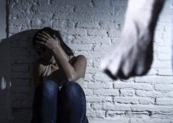 Γυναικοκτονία στην Καβάλα: Την έπνιξε με τα χέρια του μέσα στο φαρμακείο τους