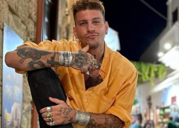 Συνελήφθη  στη Ρόδο ο Τρικαλινός Στηβ Μιλάτος γνωστό μοντέλο μετά από καταγγελία για βιασμό