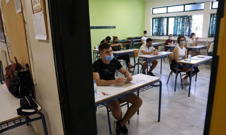 Πανελλήνιες 2022: Αντίστροφη μέτρηση για τις εξετάσεις – Τι πρέπει να ξέρουν οι υποψήφιοι
