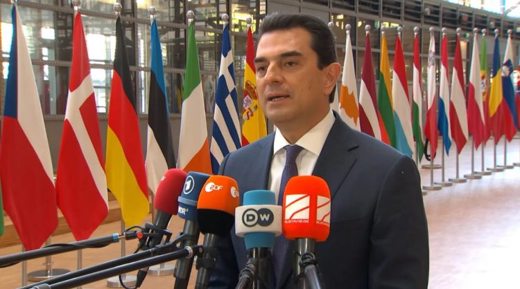 Σκρέκας από τις Βρυξέλλες: «Να εκπέμψει η Ευρώπη μήνυμα ενότητας και αλληλεγγύης για την αντιμετώπιση της ενεργειακής κρίσης»